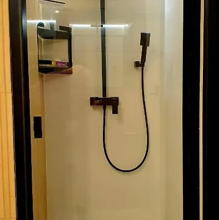 Lividus Czarna Mewa シフィノウイシチェ